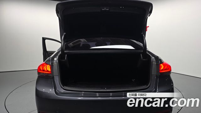 Hyundai Genesis 2016 — photo 20