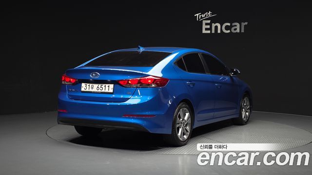 Hyundai AVANTE 2018 — photo 2