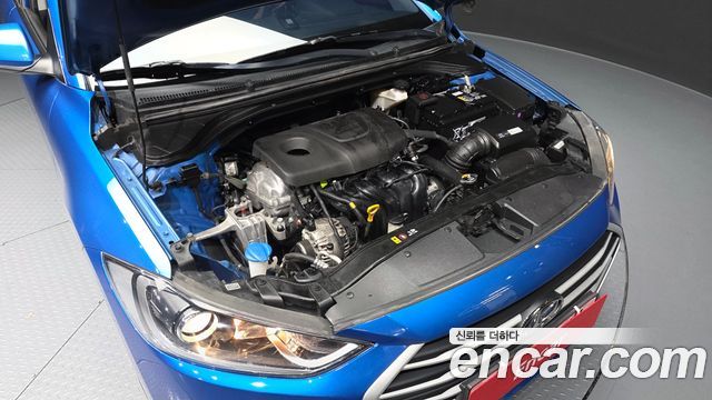Hyundai AVANTE 2018 — photo 6