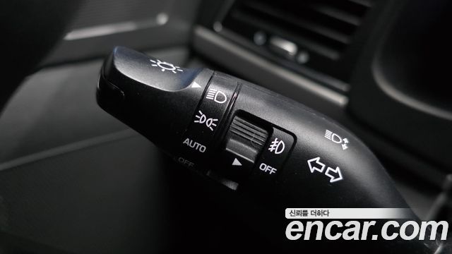 Hyundai AVANTE 2018 — photo 18