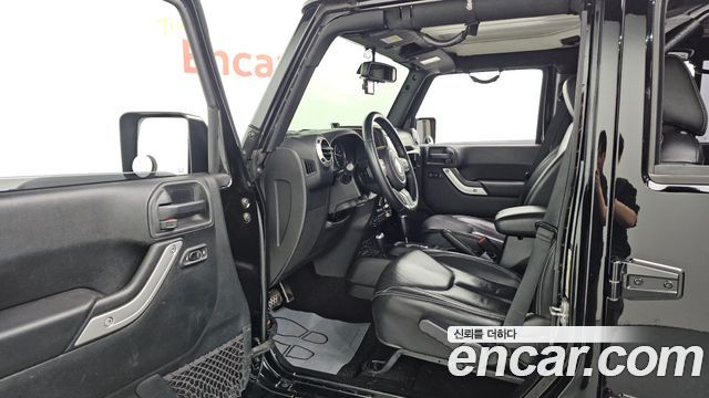 Jeep Wrangler 2017 — photo 10