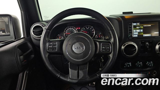 Jeep Wrangler 2017 — photo 14