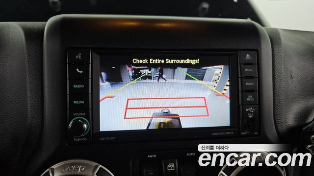 Jeep Wrangler 2017 — photo 16