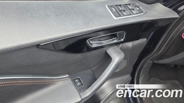 Jaguar F-PACE 2018 — photo 17