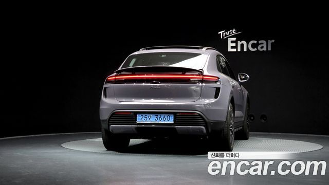 Porsche Macan 2025 — photo 4