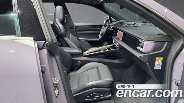 Porsche Macan 2025 — photo 11