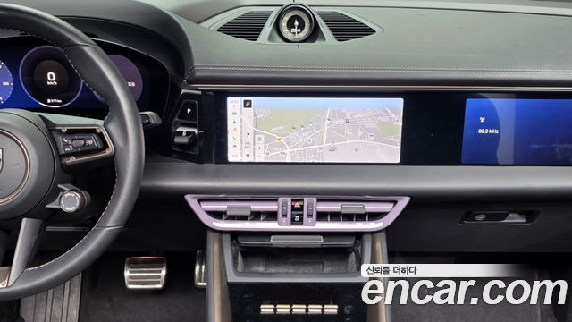 Porsche Macan 2025 — photo 14