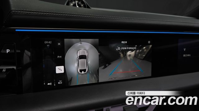 Porsche Macan 2025 — photo 15