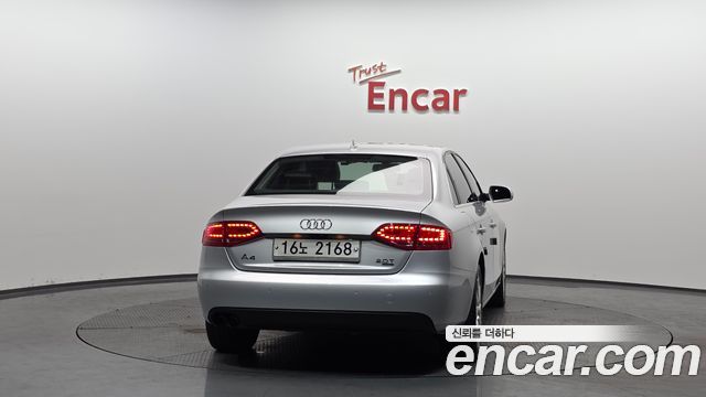 Audi A4 2011 — photo 4