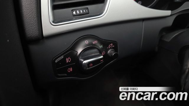 Audi A4 2011 — photo 15