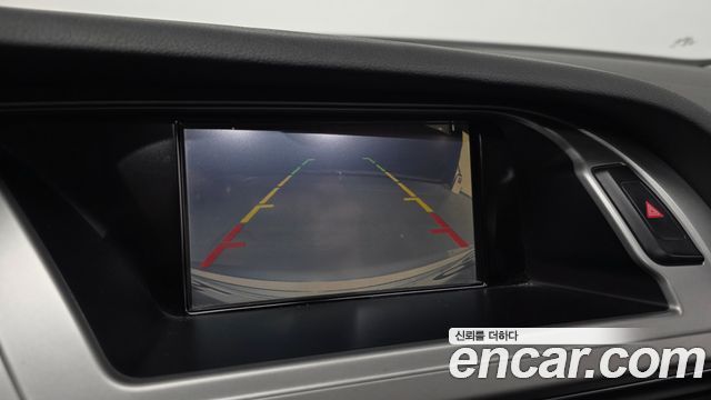 Audi A4 2011 — photo 17