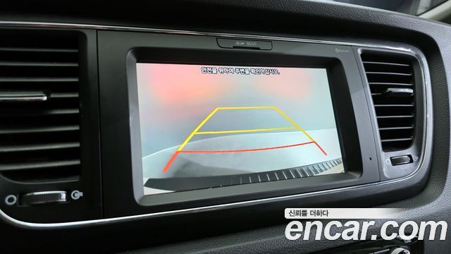 Kia Canival 2019 — photo 17