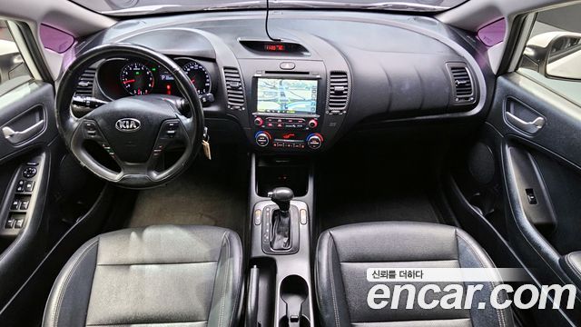 Kia K3 2015 — photo 7