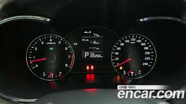 Kia K3 2015 — photo 8