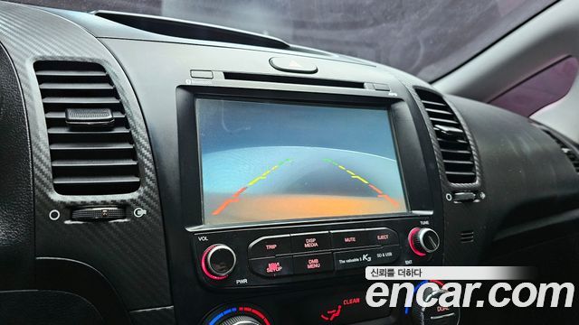 Kia K3 2015 — photo 16
