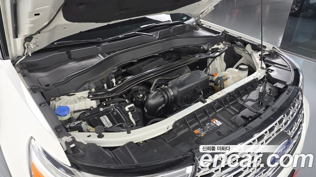 Ford Explorer 2020 — photo 6