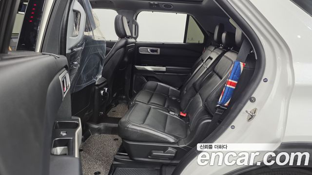 Ford Explorer 2020 — photo 12