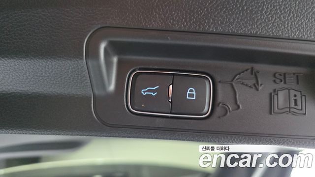 Ford Explorer 2020 — photo 20