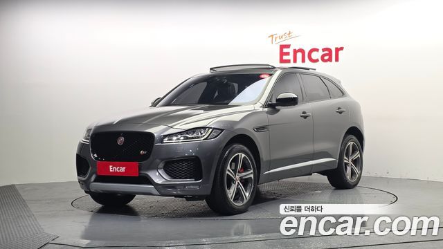 Jaguar F-Pace