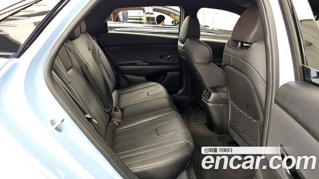 Hyundai AVANTE 2022 — photo 12