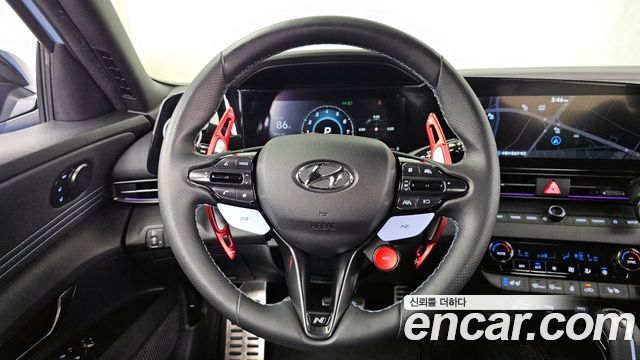 Hyundai AVANTE 2022 — photo 13