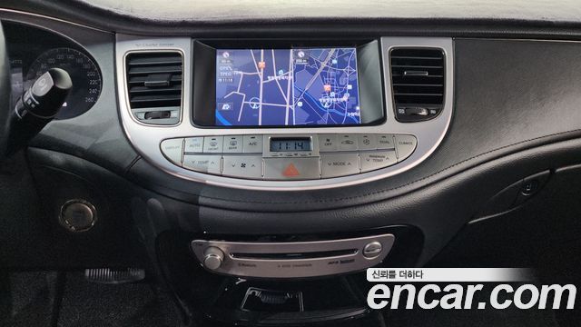 Hyundai Genesis 2012 — photo 14