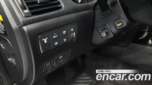 Hyundai Genesis 2012 — photo 16