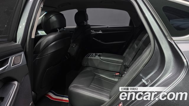 Genesis G80 2017 — photo 11