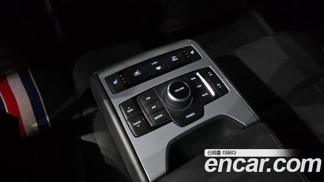 Genesis G80 2017 — photo 19