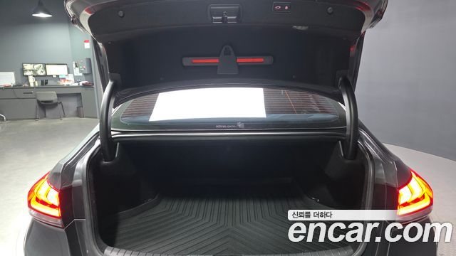 Genesis G80 2017 — photo 20