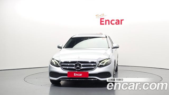 Mercedes-Benz E-Class 2019 — photo 3