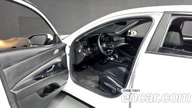 Hyundai AVANTE 2021 — photo 10