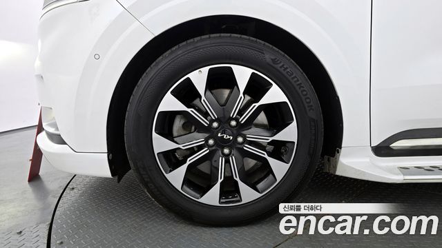 Kia Canival 2022 — photo 5