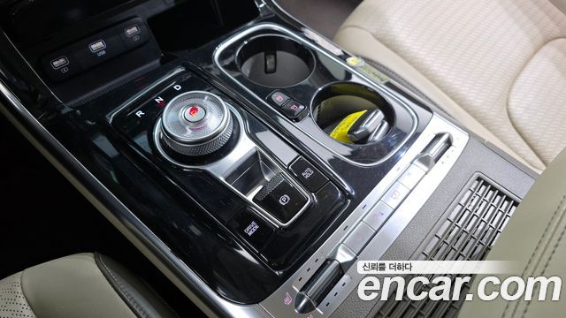 Kia Canival 2022 — photo 9
