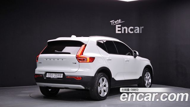 Volvo XC40 2019 — photo 2