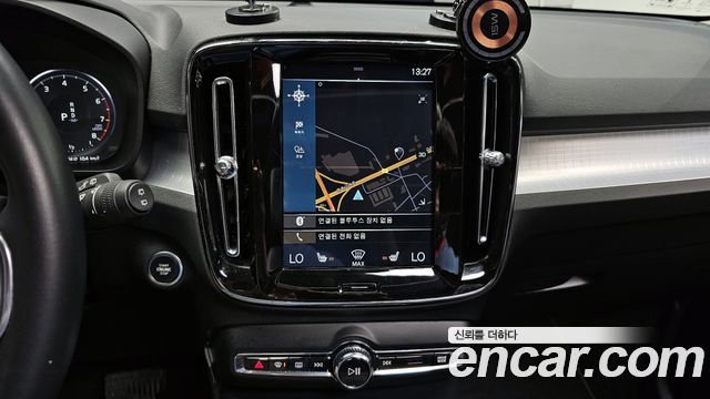 Volvo XC40 2019 — photo 14