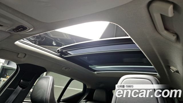 Volvo XC40 2019 — photo 19