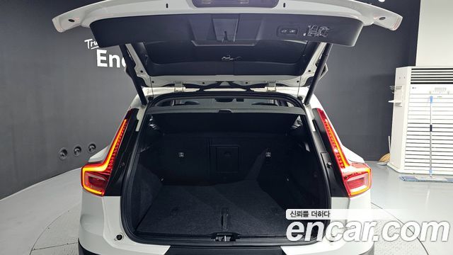 Volvo XC40 2019 — photo 20