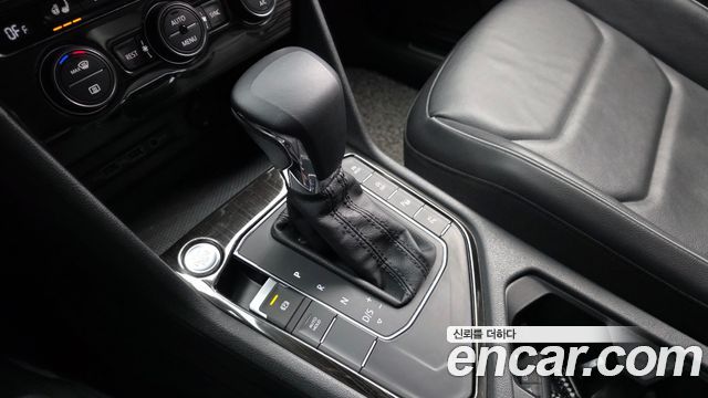 Volkswagen Tiguan 2020 — photo 9