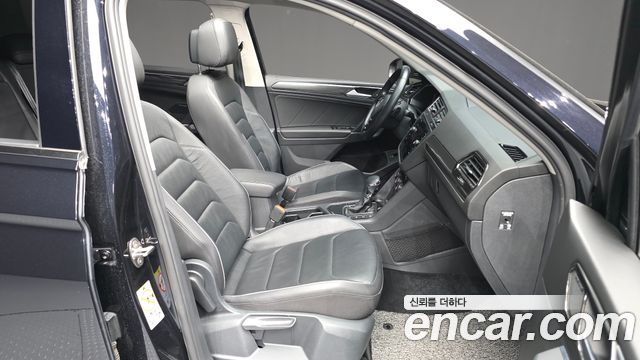 Volkswagen Tiguan 2020 — photo 11