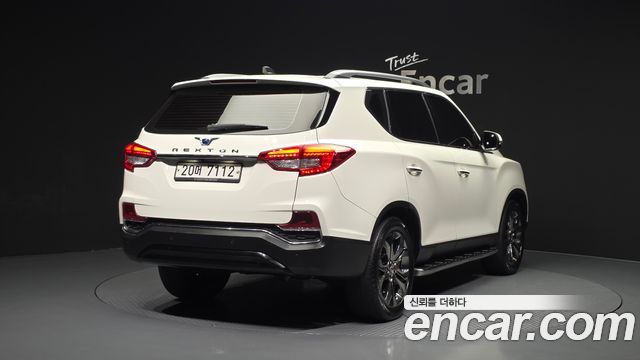 KG Mobility Rexton 2018 — photo 2