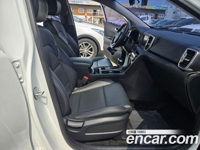 Kia Sportage 2018 — photo 12
