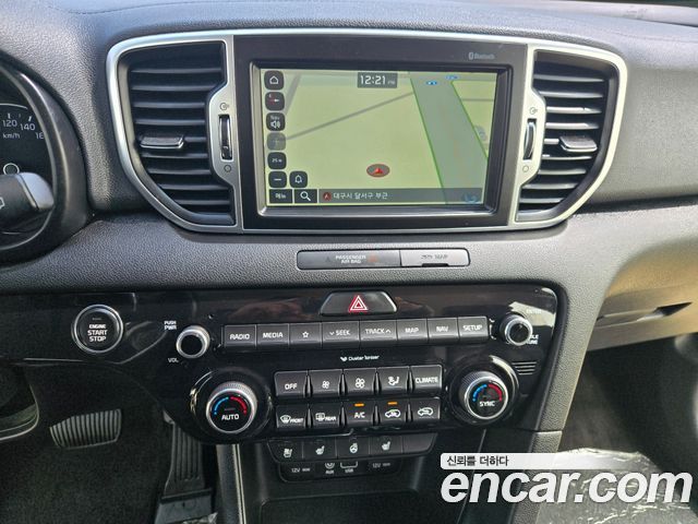 Kia Sportage 2018 — photo 16
