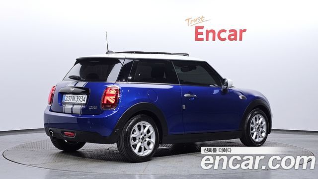 Mini Cooper 2021 — photo 2