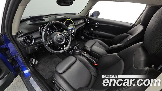 Mini Cooper 2021 — photo 7