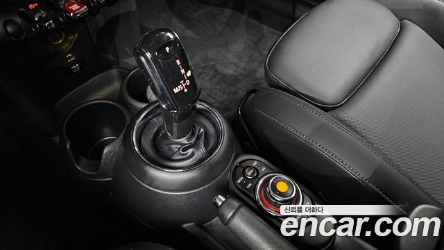 Mini Cooper 2021 — photo 9