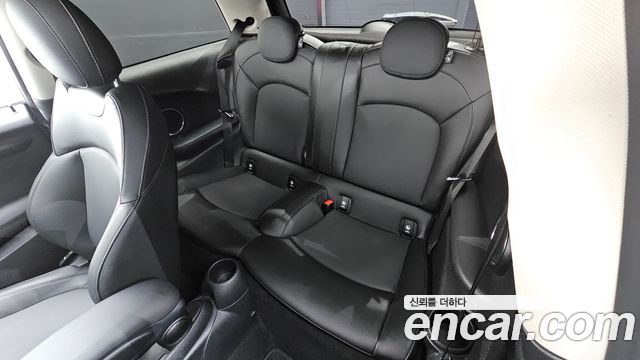 Mini Cooper 2021 — photo 11