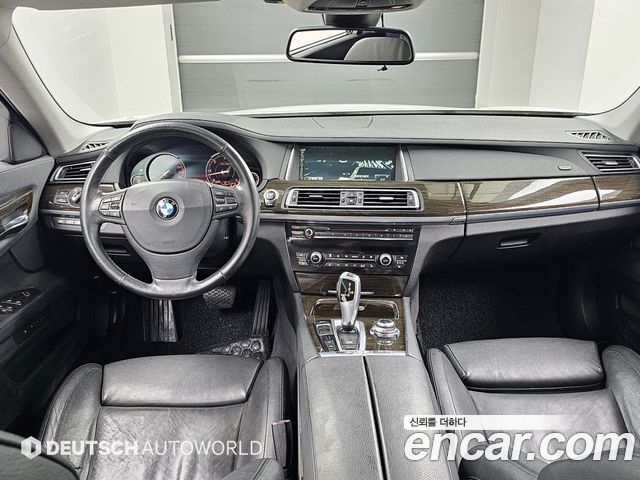 BMW 7-Series 2013 — photo 7