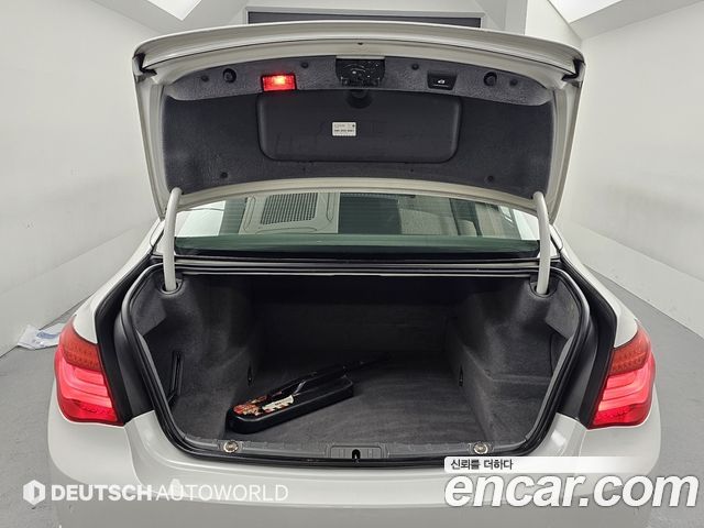 BMW 7-Series 2013 — photo 19