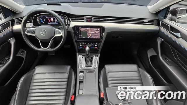 Volkswagen Passat 2021 — photo 7